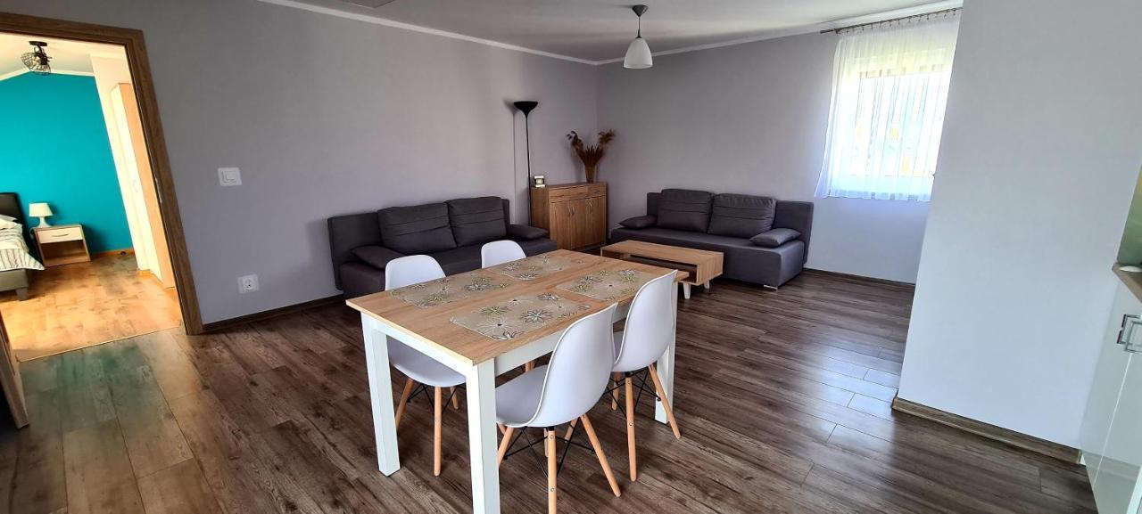 Moris Pokoje Goscinne Łeba Exteriör bild