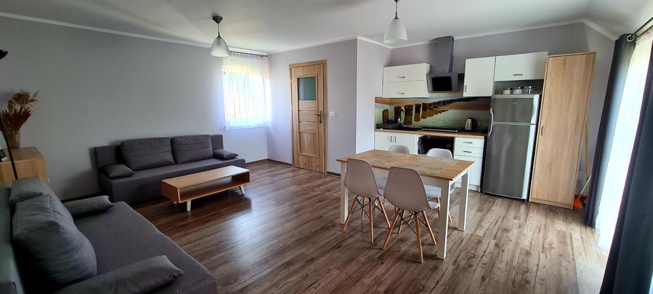 Moris Pokoje Goscinne Łeba Exteriör bild